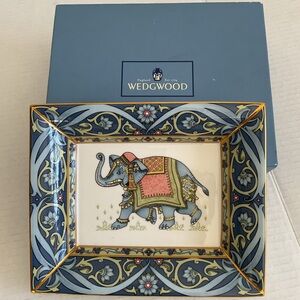 Wedgwood Blue and White Elephant Plate
Signed collectors